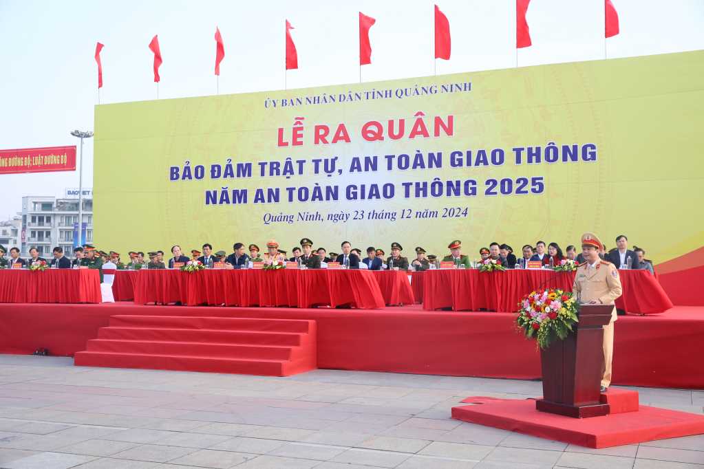 Quảng Ninh ra quân đảm bảo trật tự, an toàn giao thông - Ảnh 3.