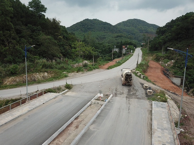 Nguy cơ nhiều dự án giao thông nghìn tỉ ở Quảng Ninh trễ hẹn- Ảnh 1.