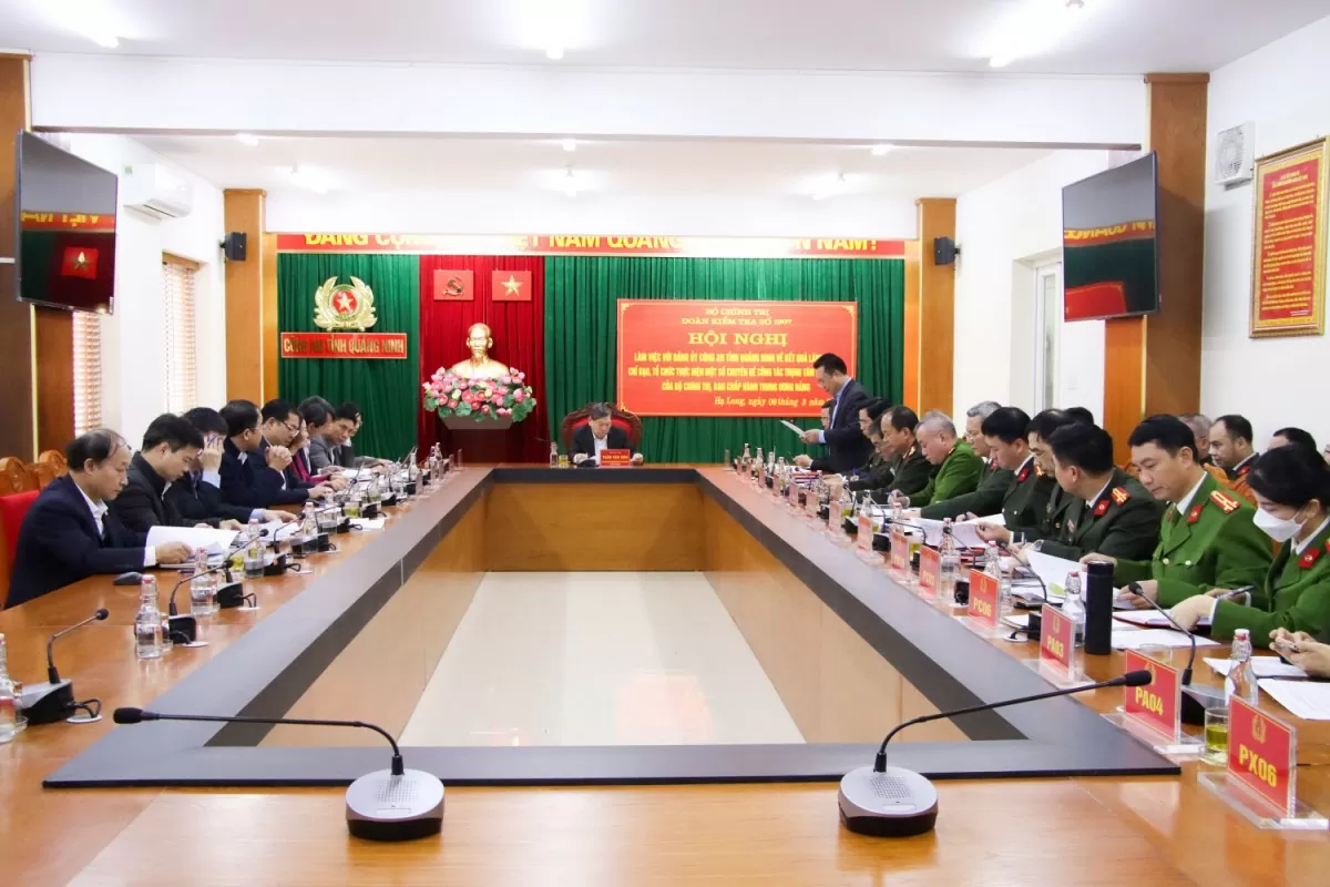 Toàn cảnh buổi làm việc