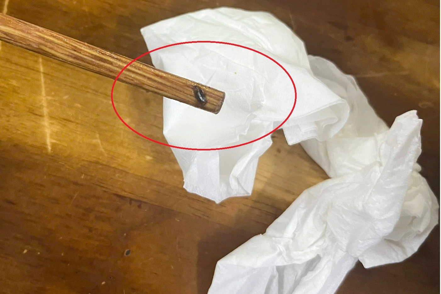 Hà Nội: Ăn hết bán bún mới thấy vật lạ, khách bức xúc vì thái độ nhân viên - 1