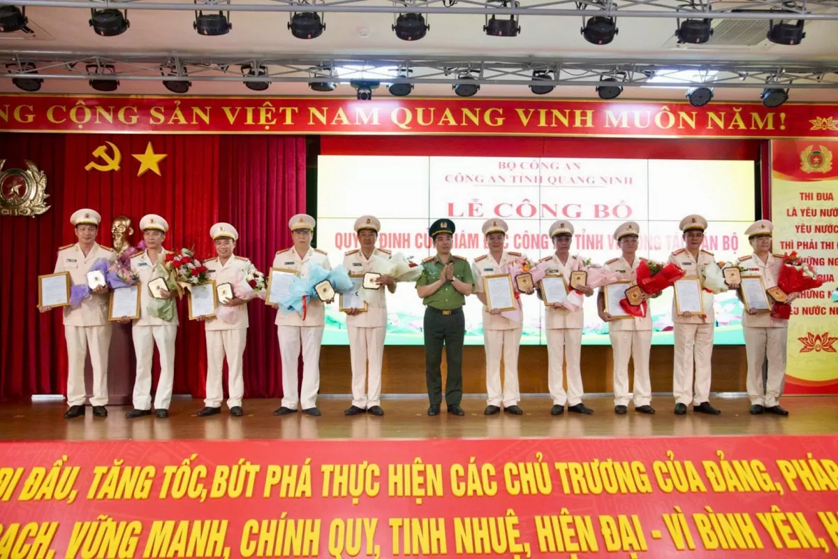 Quảng Ninh: 19 lãnh đạo công an xin nghỉ hưu trước tuổi