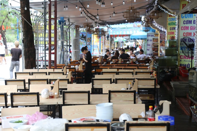 Hạ Long thưa khách, cảng tàu không còn chen lấn- Ảnh 7. Hạ Long thưa khách, cảng tàu không còn chen lấn- Ảnh 7.